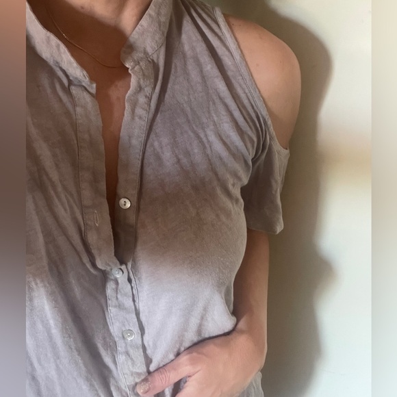 Urban Outfitters Shoulder cut out  button t shirt y2k vintage women’s sz medium - Picture 1 of 10